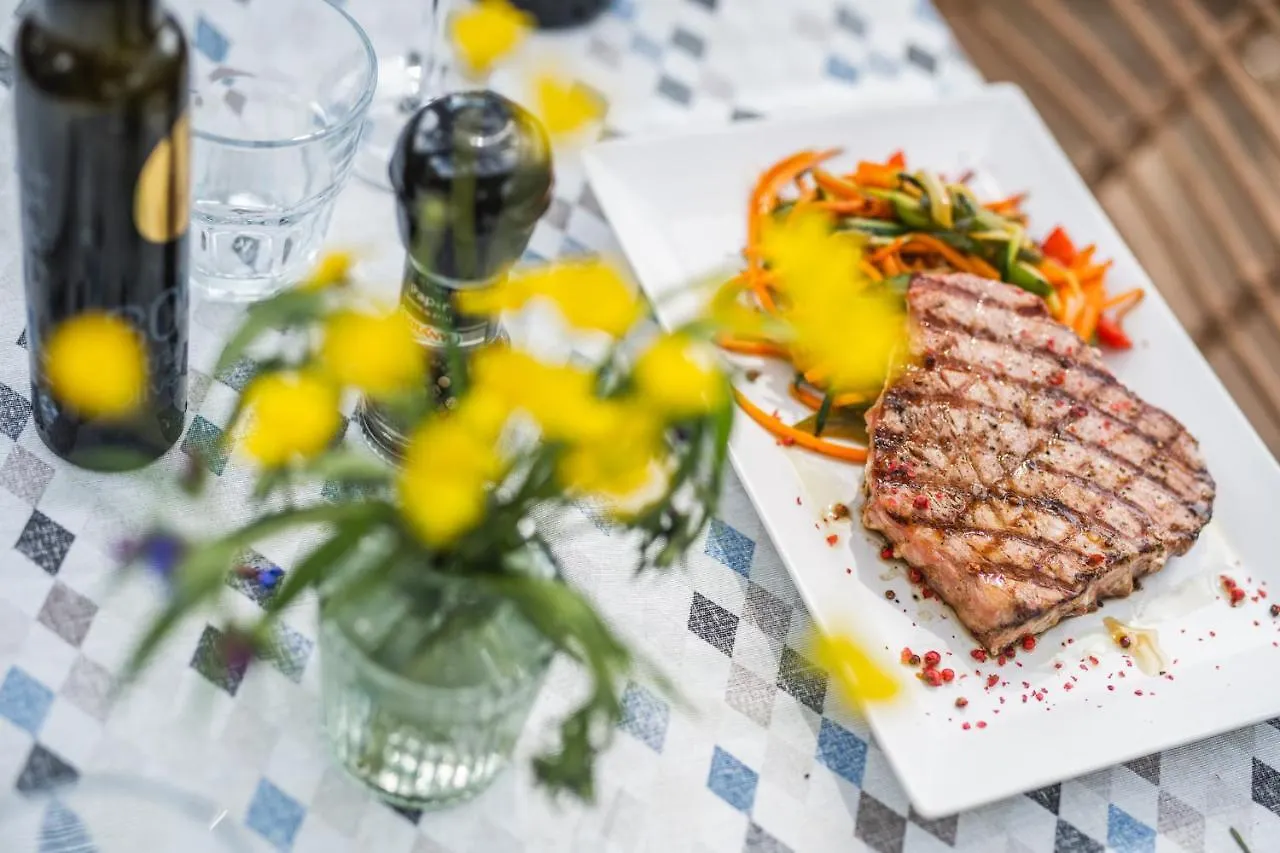 Ponte Porton Dining&lodging Grožnjan